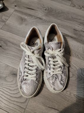 Sofft Parkin Leather Snakeskin Platform Natural White Comfort Sneaker Shoe 8.5